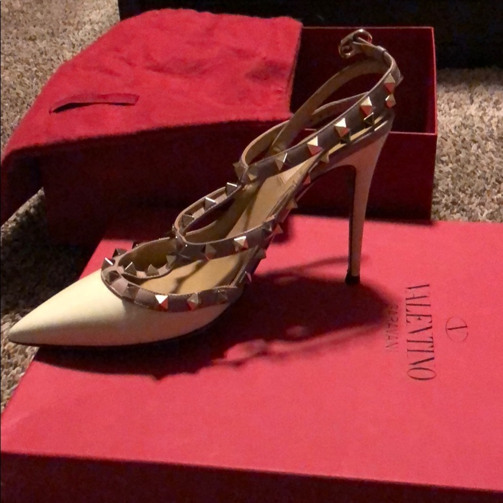 Valentinos high heel